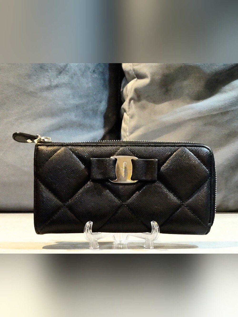 SALVATORE FERRAGAMO VARA RIBBON QUILTED SHIMMERY LEATHER CONTINENTAL LONG WALLET
